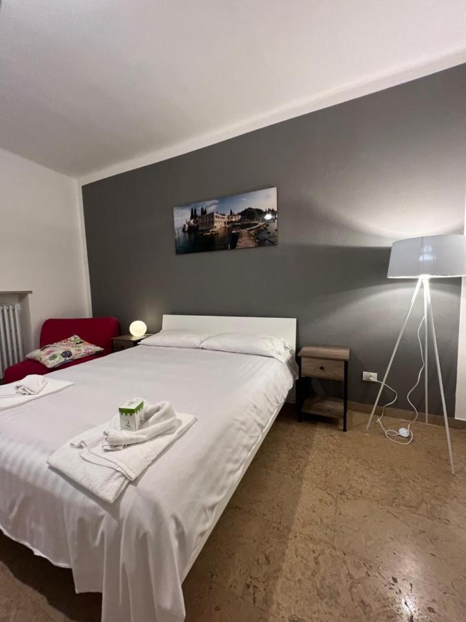Villa Corteolivo Rooms Torri Del Benaco Exterior photo